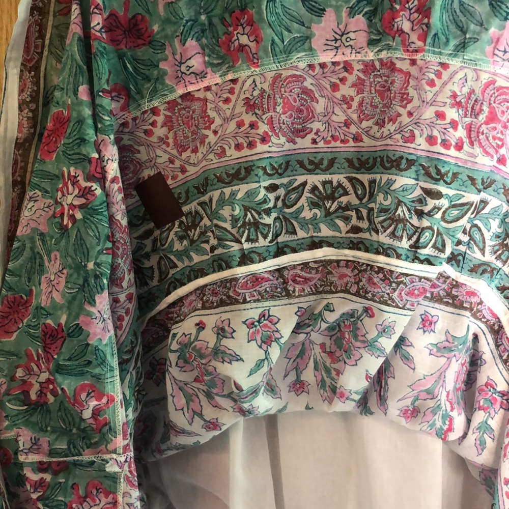 Bella tu XXL Pink and Green Tiered V-Neck Dress Resort Style with Bishop Sleeves - Picture 11 of 12